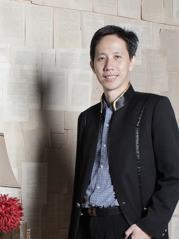 Lion Djajono, S.E.,Ak.,M.M.